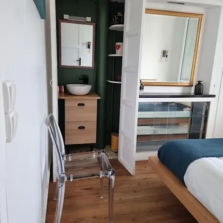 , 6 Personnes, Centre-ville, A Pied