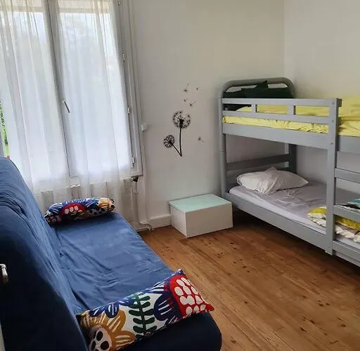 Apartmán , 6 Personnes, Centre-ville, A Pied *